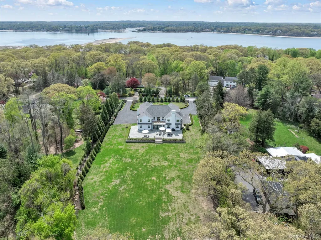 5 Gerry Lane Lloyd Neck NY 11743