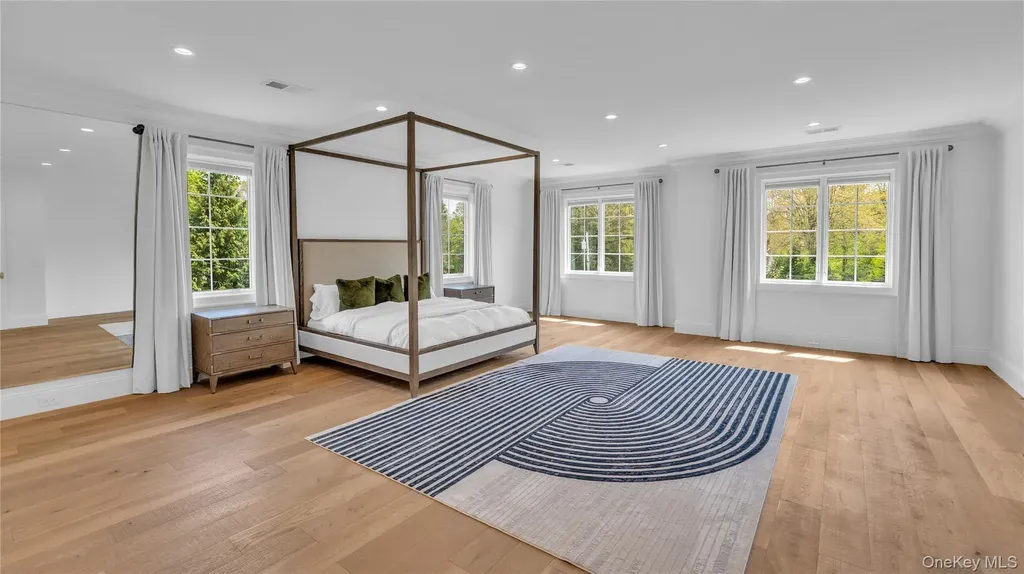 5 Gerry Lane Lloyd Neck NY 11743