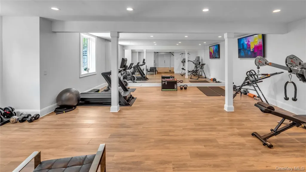 5 Gerry Lane Lloyd Neck NY 11743