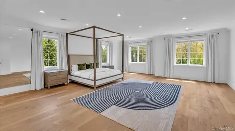 5 Gerry Lane Lloyd Neck NY 11743