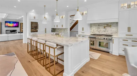 5 Gerry Lane Lloyd Neck NY 11743