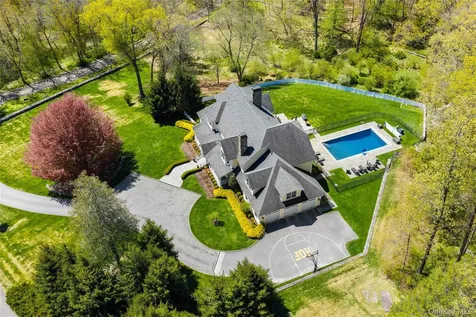 84 Twin Lakes Drive Bedford NY 10506
