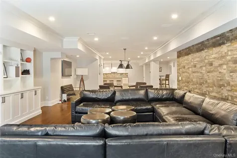 84 Twin Lakes Drive Bedford NY 10506
