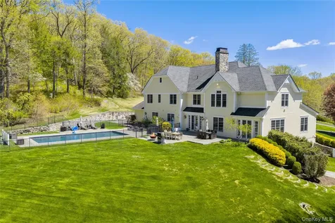 84 Twin Lakes Drive Bedford NY 10506