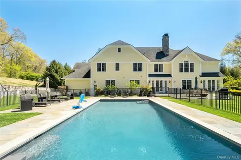 84 Twin Lakes Drive Bedford NY 10506