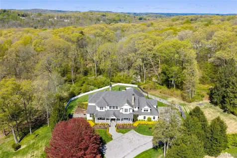 84 Twin Lakes Drive Bedford NY 10506