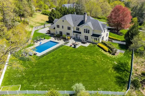84 Twin Lakes Drive Bedford NY 10506