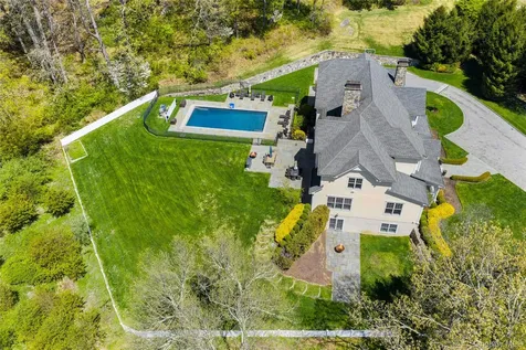 84 Twin Lakes Drive Bedford NY 10506