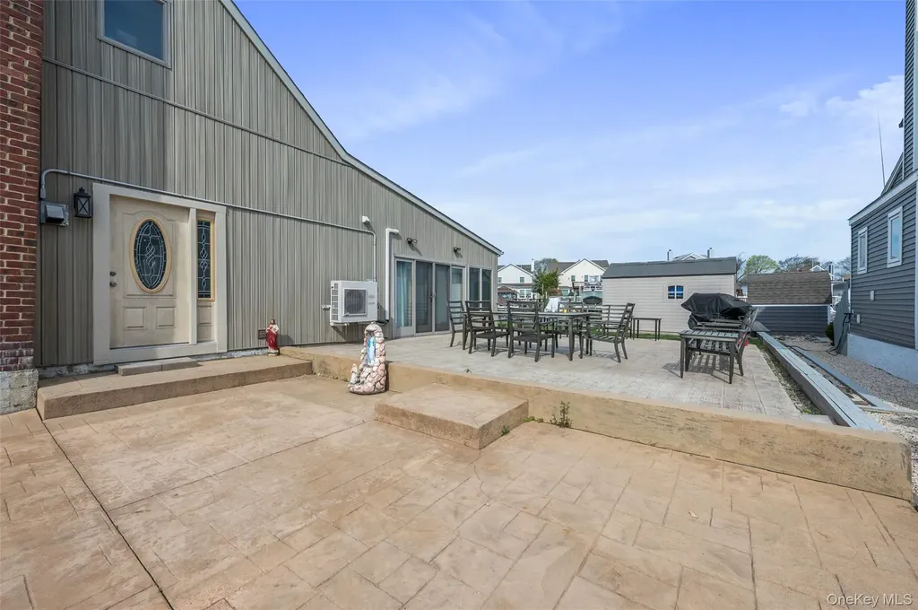 3414 Riverside Drive Oceanside NY 11572