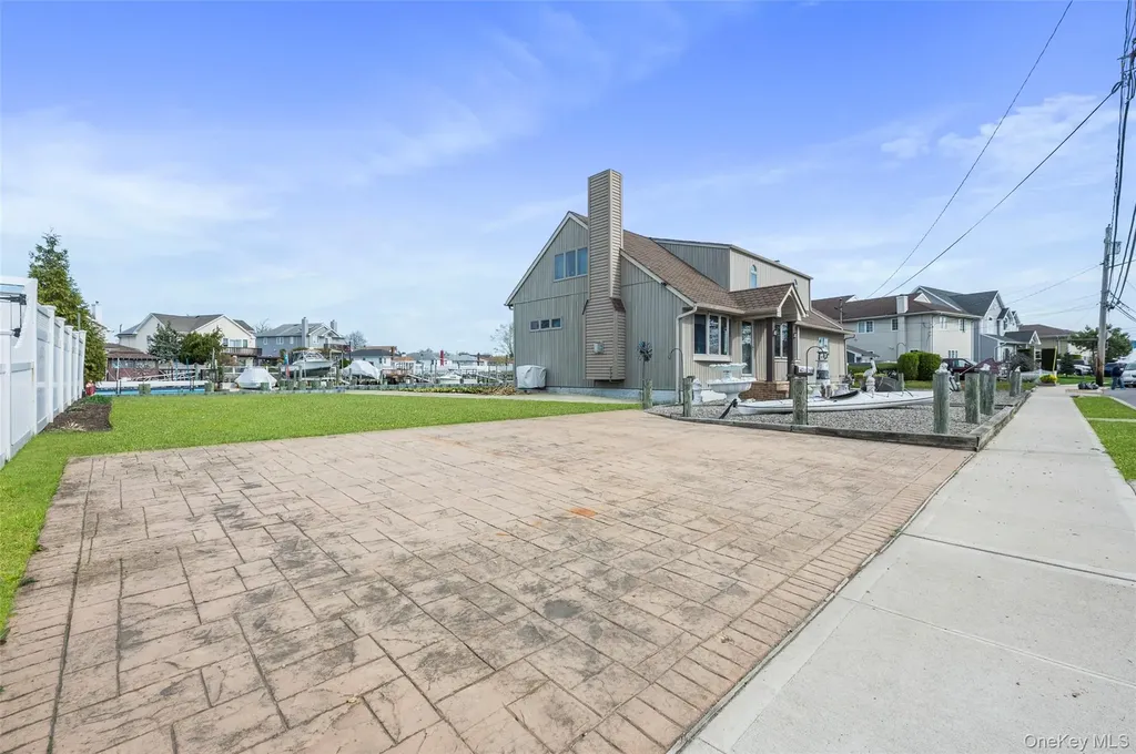 3414 Riverside Drive Oceanside NY 11572