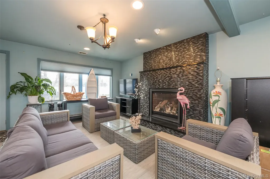 3414 Riverside Drive Oceanside NY 11572