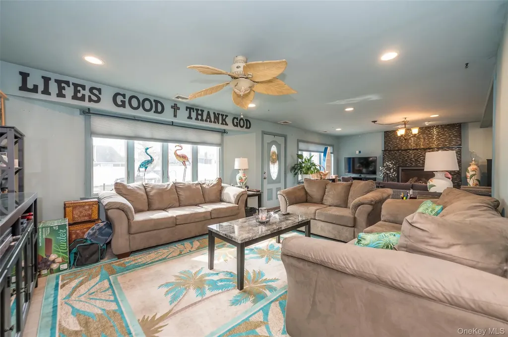 3414 Riverside Drive Oceanside NY 11572