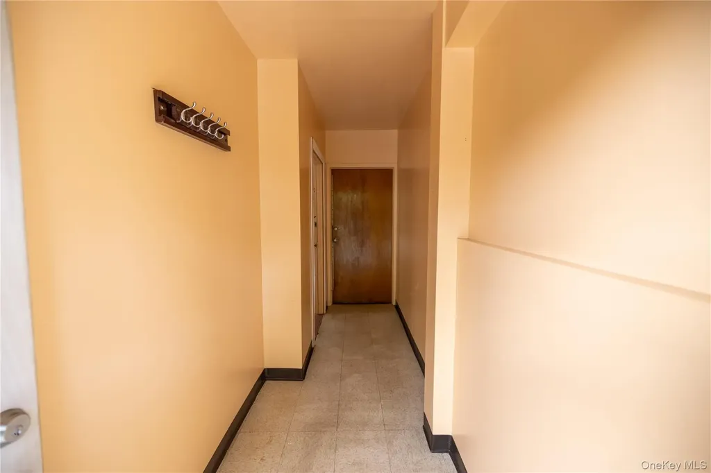 2941 Middletown Road Bronx NY 10461