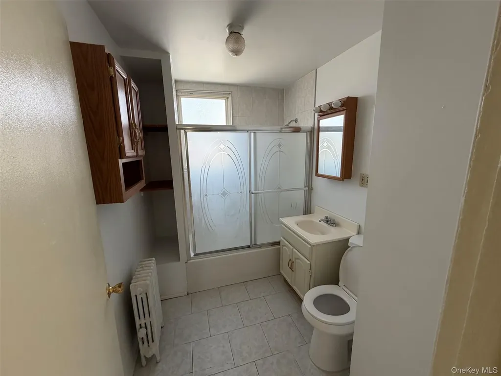 2941 Middletown Road Bronx NY 10461