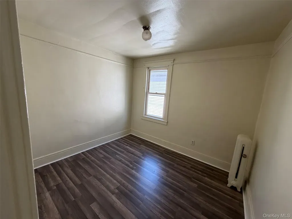2941 Middletown Road Bronx NY 10461