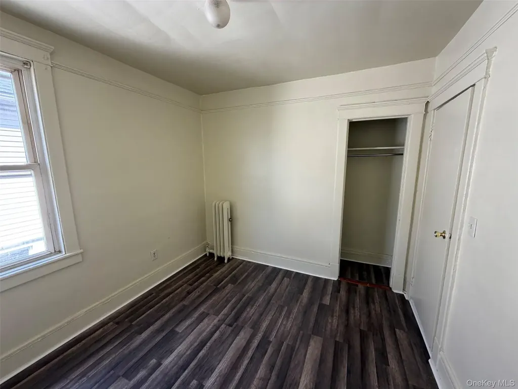 2941 Middletown Road Bronx NY 10461