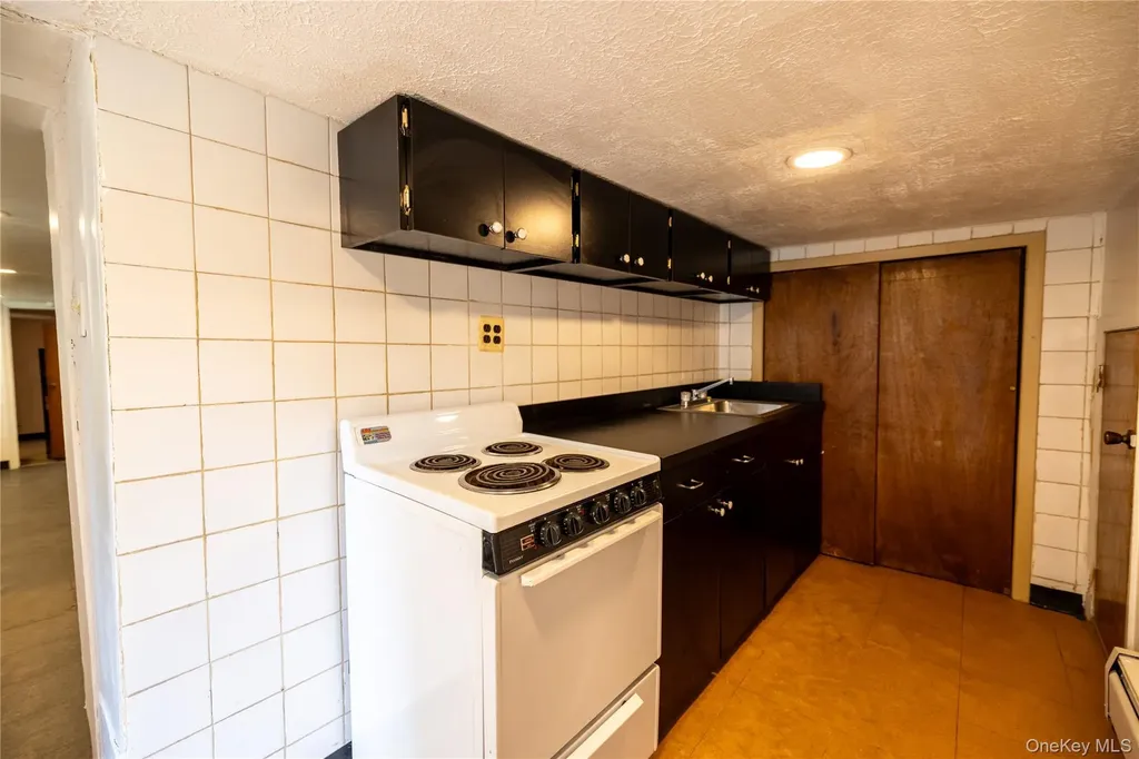 2941 Middletown Road Bronx NY 10461