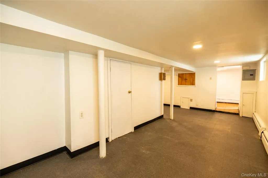 2941 Middletown Road Bronx NY 10461