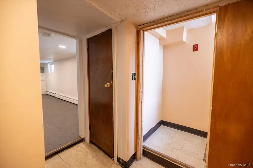 2941 Middletown Road Bronx NY 10461
