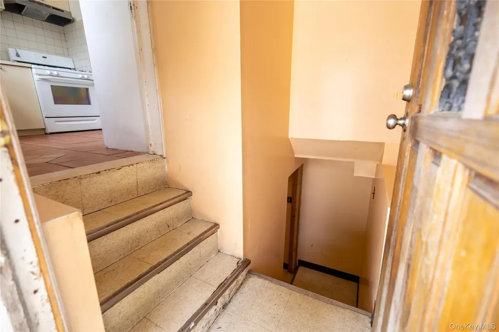 2941 Middletown Road Bronx NY 10461