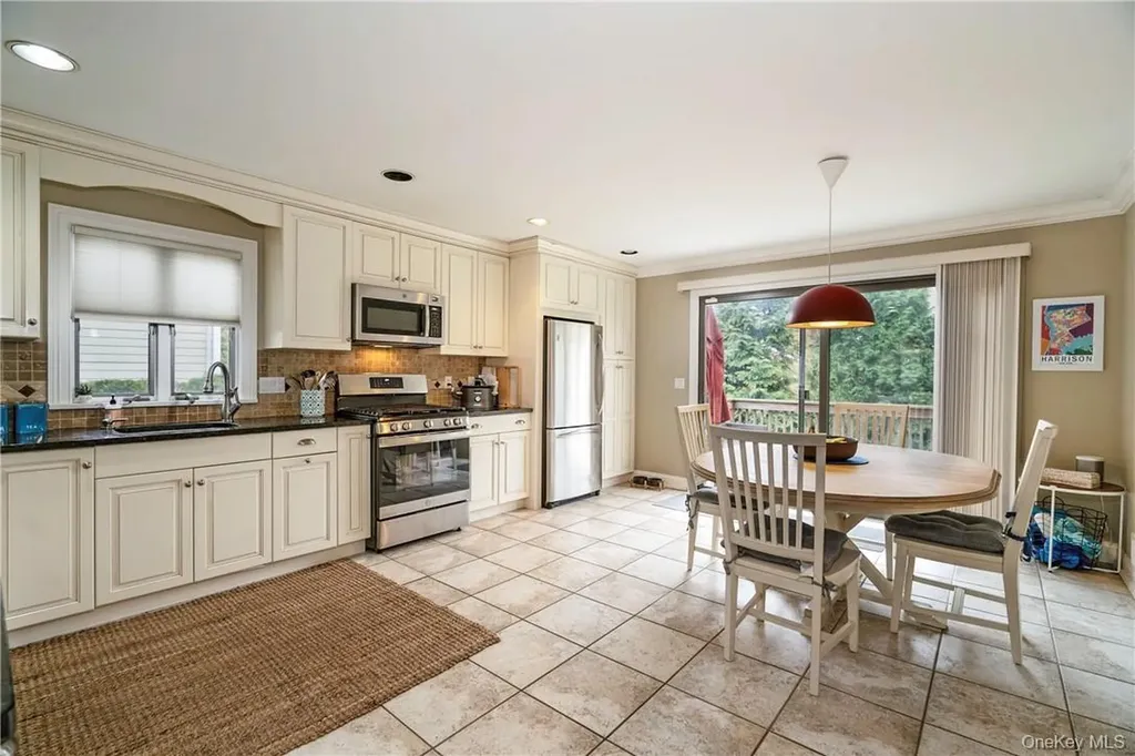 2 Beaver Landing Harrison NY 10528