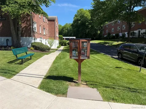 17 Fieldstone Drive Hartsdale NY 10530