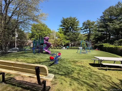 17 Fieldstone Drive Hartsdale NY 10530