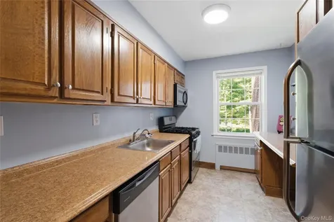 17 Fieldstone Drive Hartsdale NY 10530