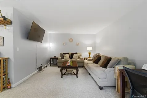 17 Fieldstone Drive Hartsdale NY 10530
