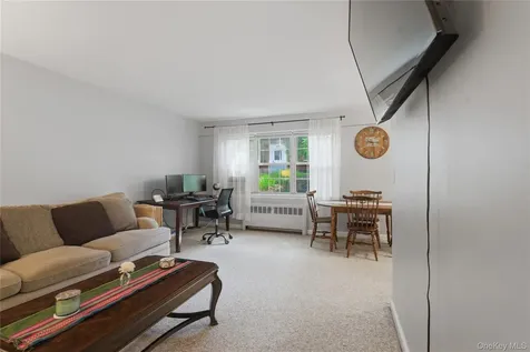 17 Fieldstone Drive Hartsdale NY 10530