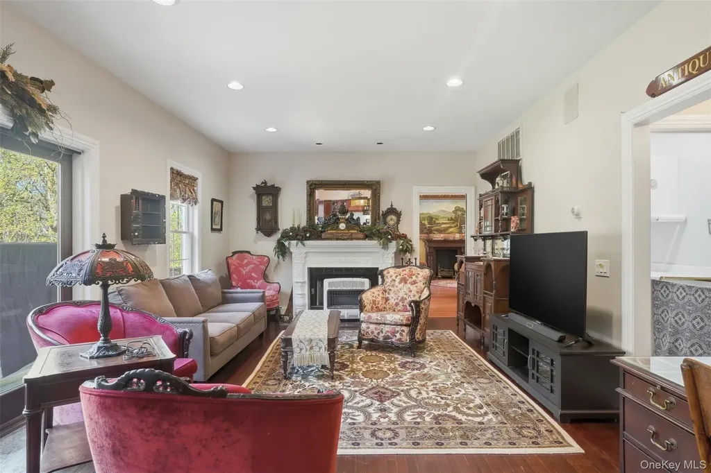 17 Skyview Lane Mahopac NY 10541