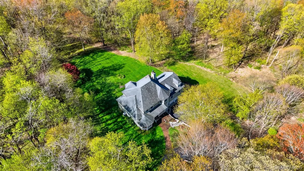 17 Skyview Lane Mahopac NY 10541
