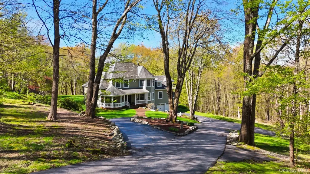 17 Skyview Lane Mahopac NY 10541