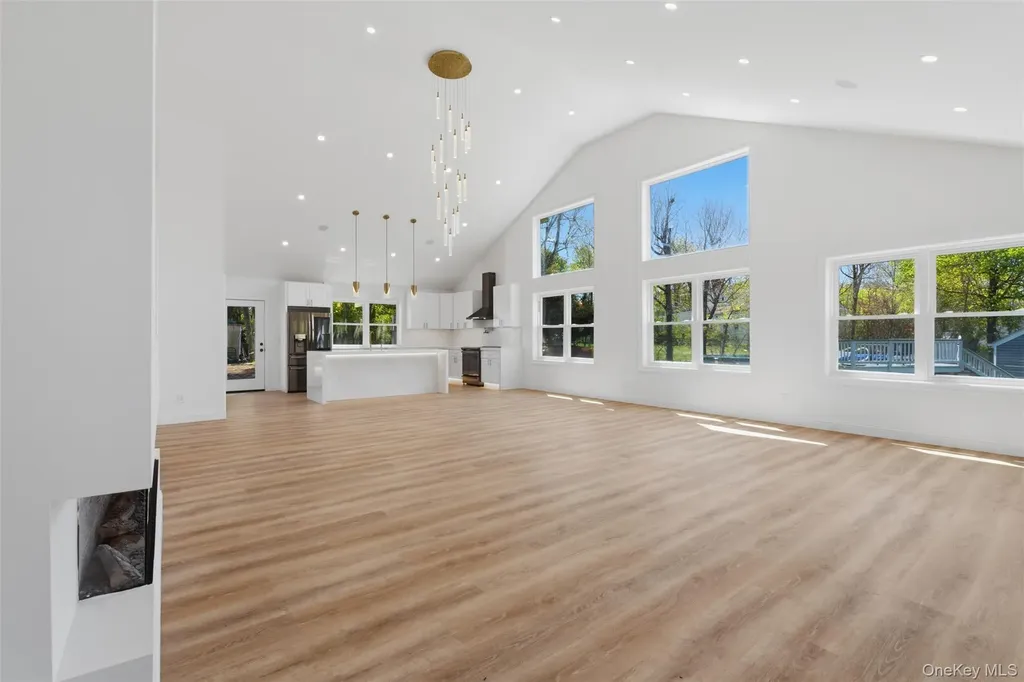 2800 Sarles Drive Yorktown Heights NY 10598