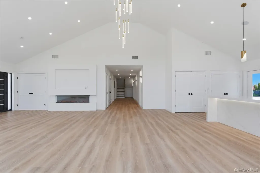 2800 Sarles Drive Yorktown Heights NY 10598