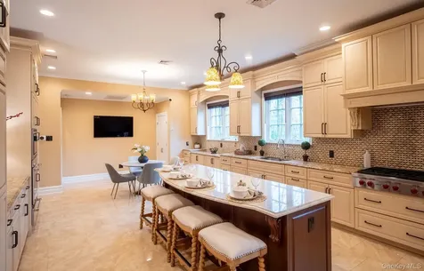 11 Buckingham Court Muttontown NY 11791