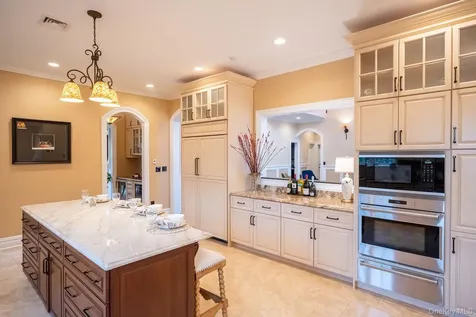 11 Buckingham Court Muttontown NY 11791