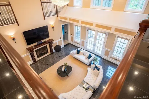 11 Buckingham Court Muttontown NY 11791