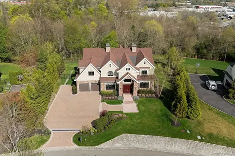 11 Buckingham Court Muttontown NY 11791
