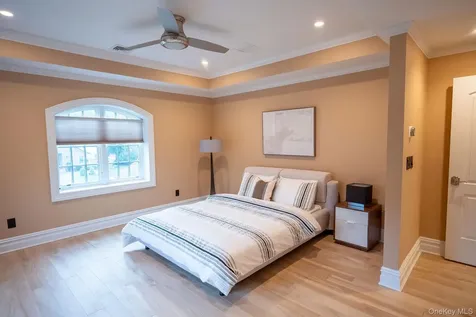 11 Buckingham Court Muttontown NY 11791