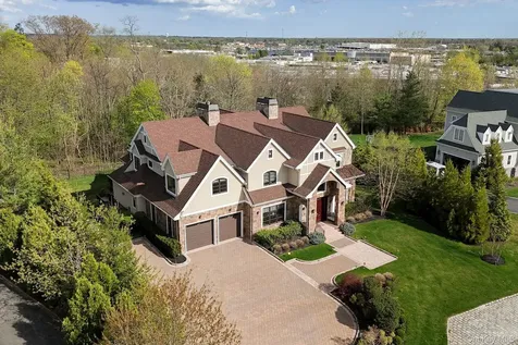 11 Buckingham Court Muttontown NY 11791