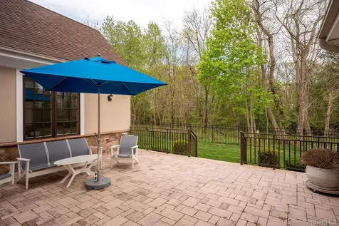 11 Buckingham Court Muttontown NY 11791