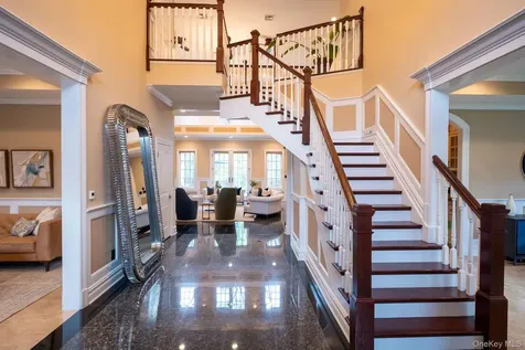 11 Buckingham Court Muttontown NY 11791