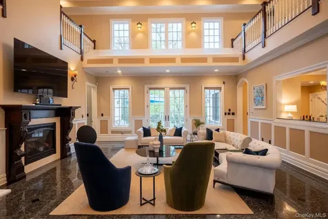 11 Buckingham Court Muttontown NY 11791