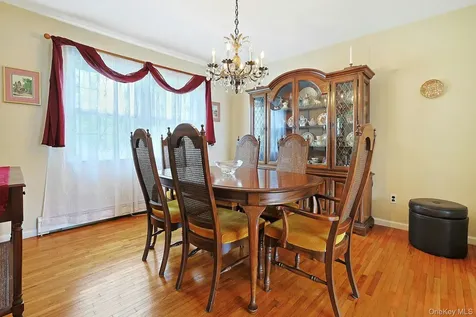 110 Eastview Drive Valhalla NY 10595