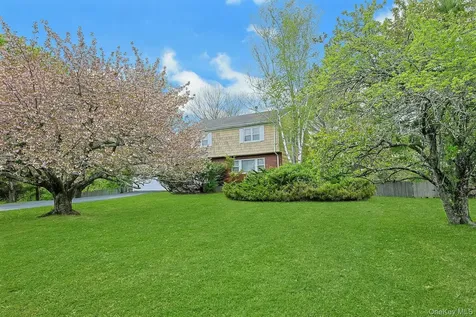 110 Eastview Drive Valhalla NY 10595