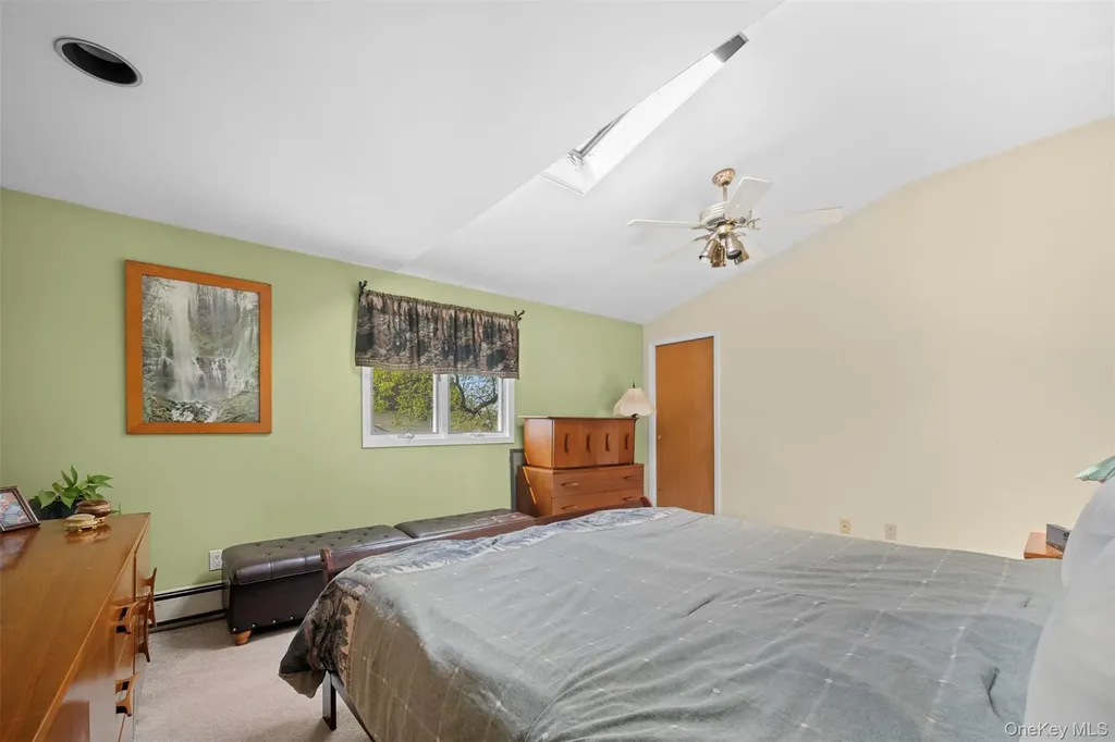 2 Bent Lane Levittown NY 11756