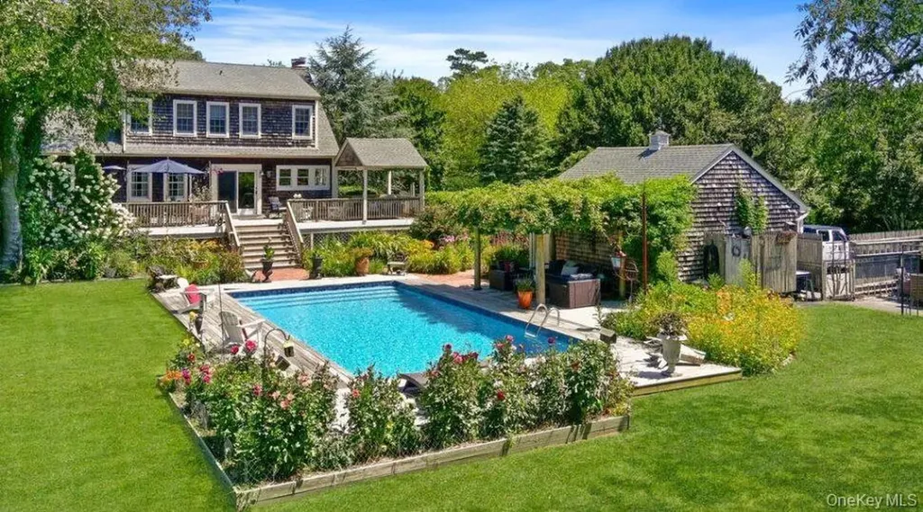 146 Old Stump Road Brookhaven NY 11719