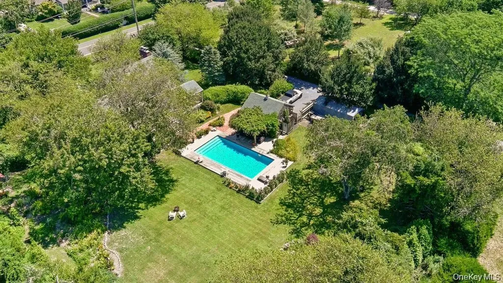 146 Old Stump Road Brookhaven NY 11719
