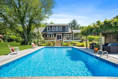 146 Old Stump Road Brookhaven NY 11719